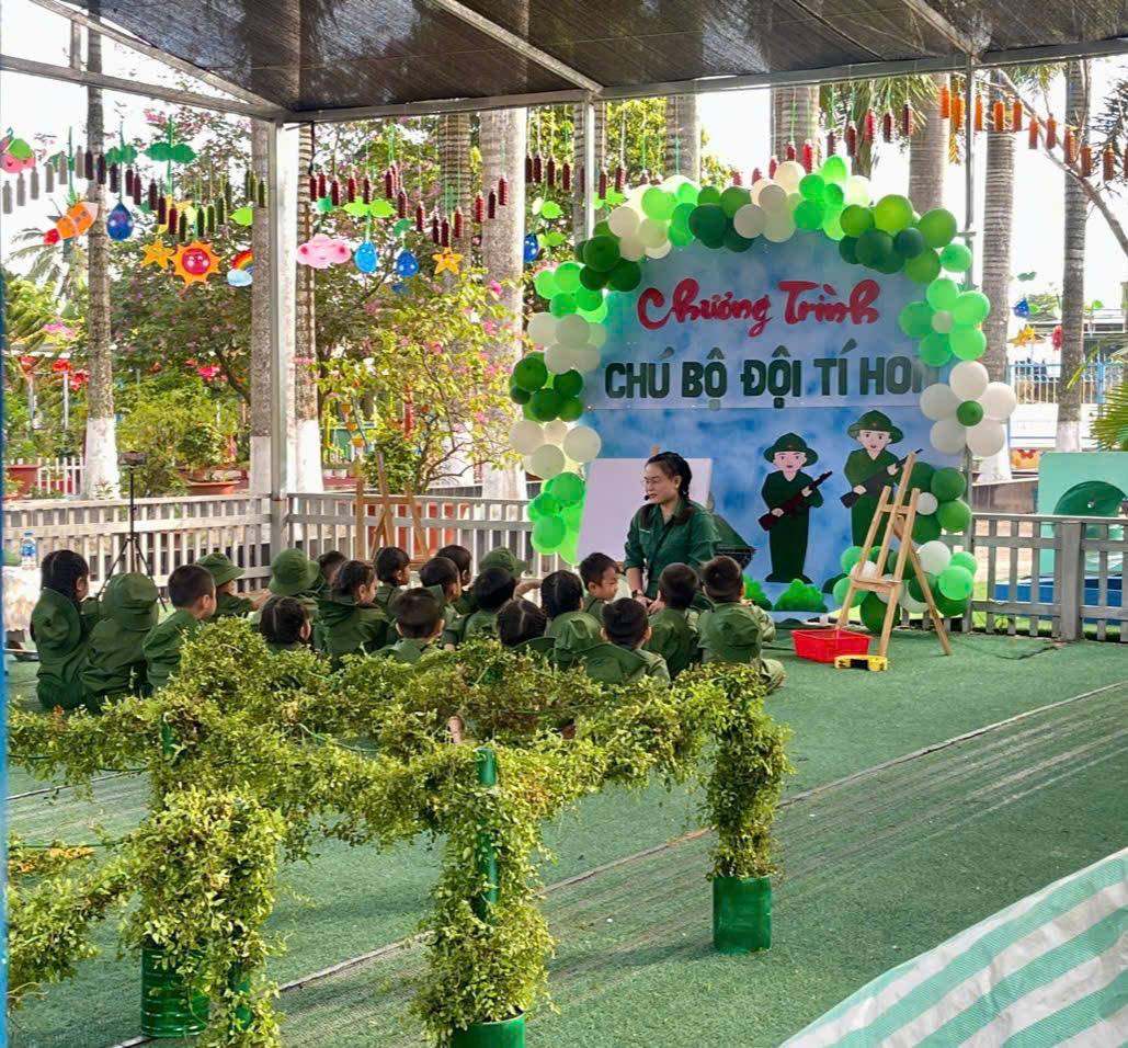 HOẠT ĐỘNG TRẢI NGHIỆM : " BÉ LÀM CHÚ BỘ ĐỘI TÍ HON" CỦA TRƯỜNG MẦM NON BÌNH MINH.